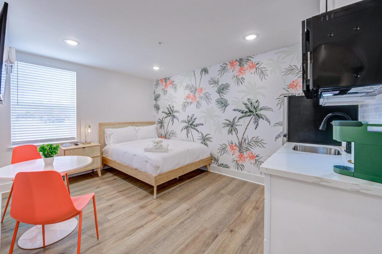 In Living Coral Studio Apartment Galveston Exteriör bild